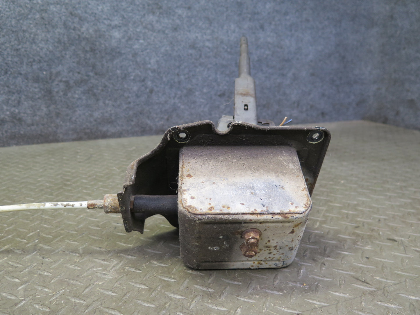 97-03 VW Eurovan T4 A/T Automatic Transmission Shifter w Cable OEM