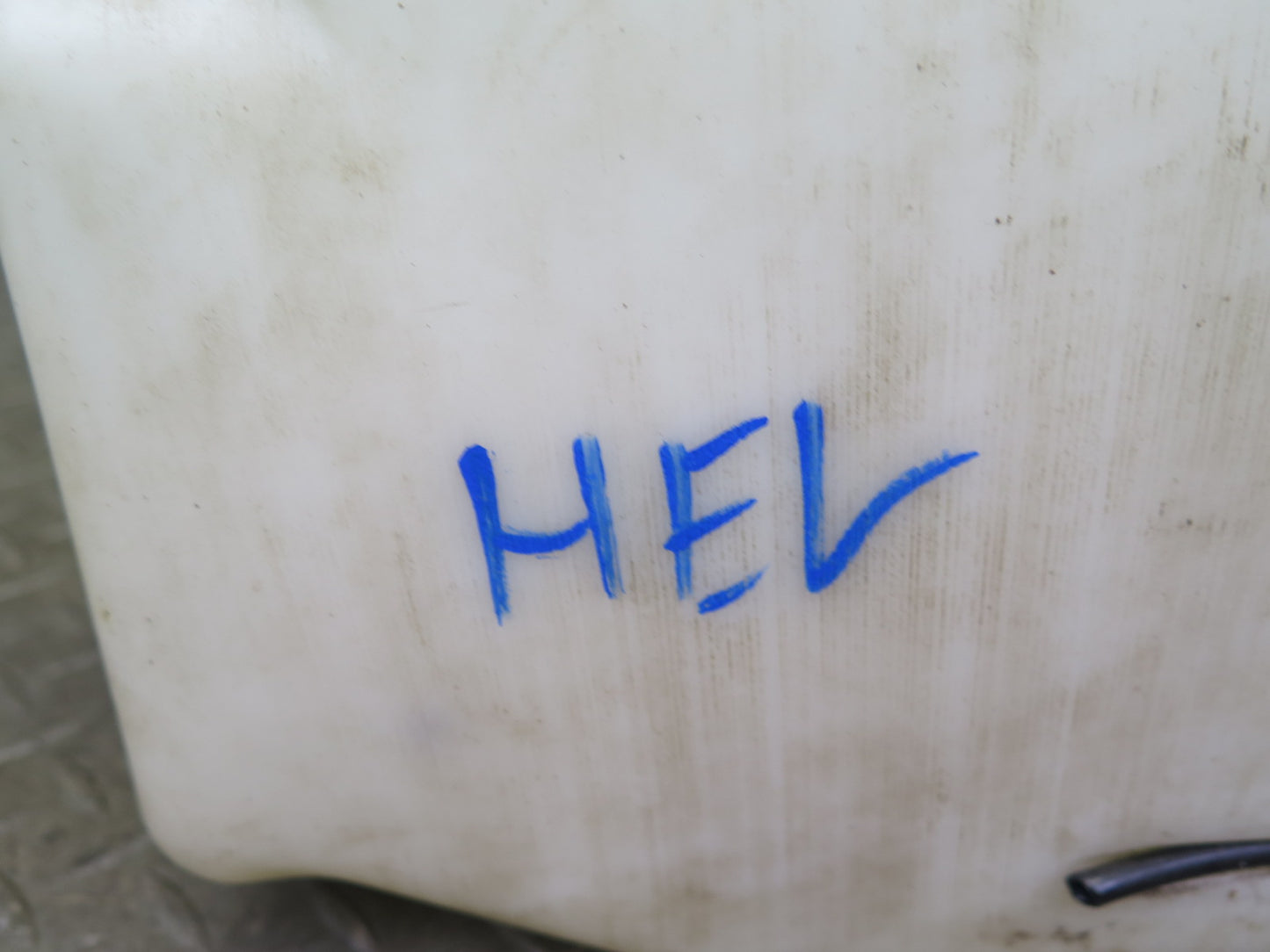 00-03 VW Eurovan T4 Windshield Washer Fluid Reservoir Bottle Tank 701955453B OEM