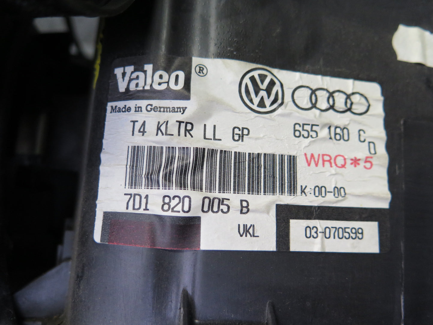 99-03 VW Eurovan T4 Front A/C Evaporator Hvac Blower Motor Climate Box OEM