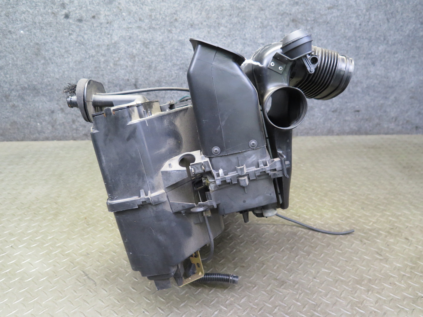 99-03 VW Eurovan T4 Front A/C Evaporator Hvac Blower Motor Climate Box OEM