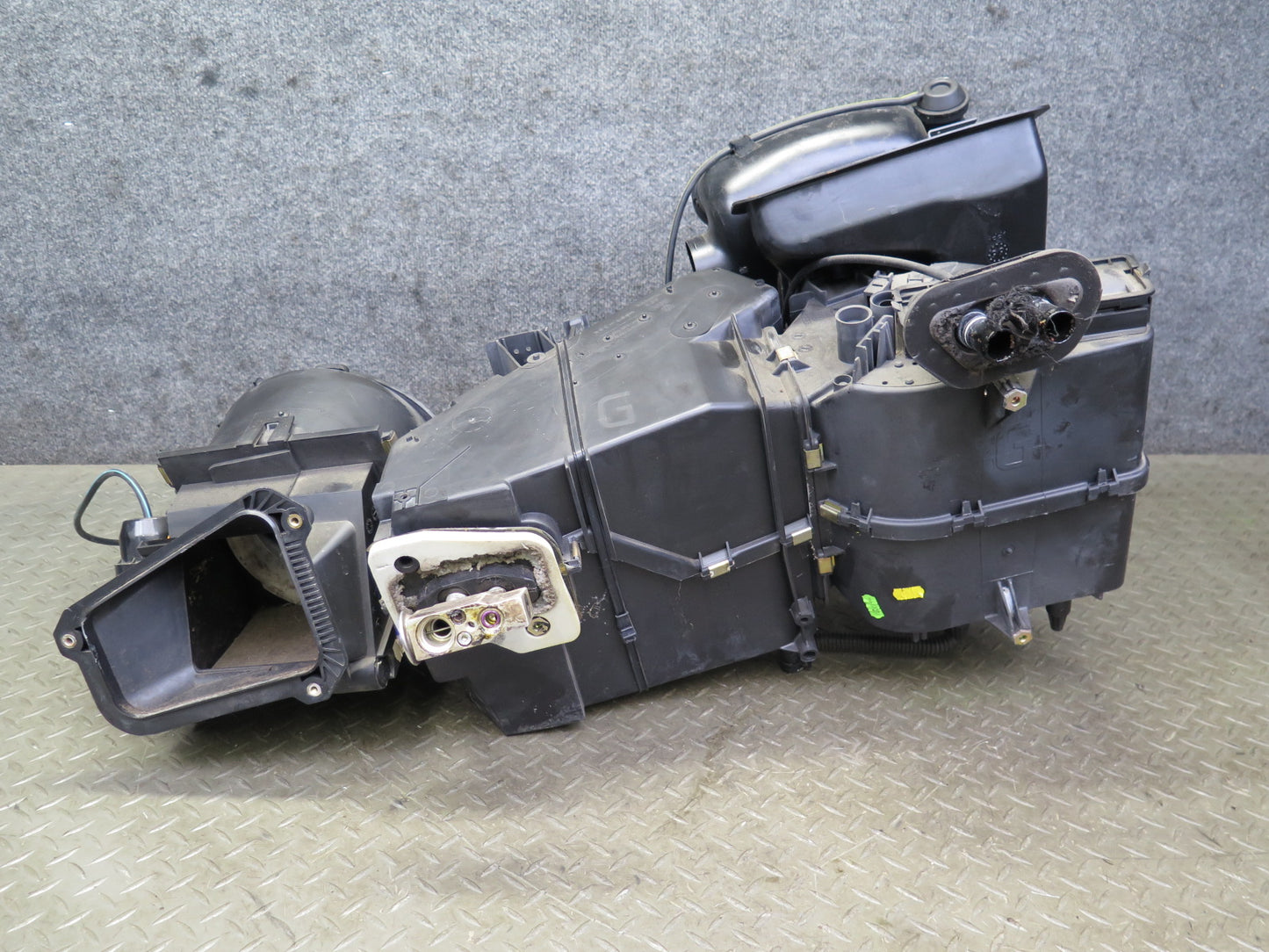 99-03 VW Eurovan T4 Front A/C Evaporator Hvac Blower Motor Climate Box OEM