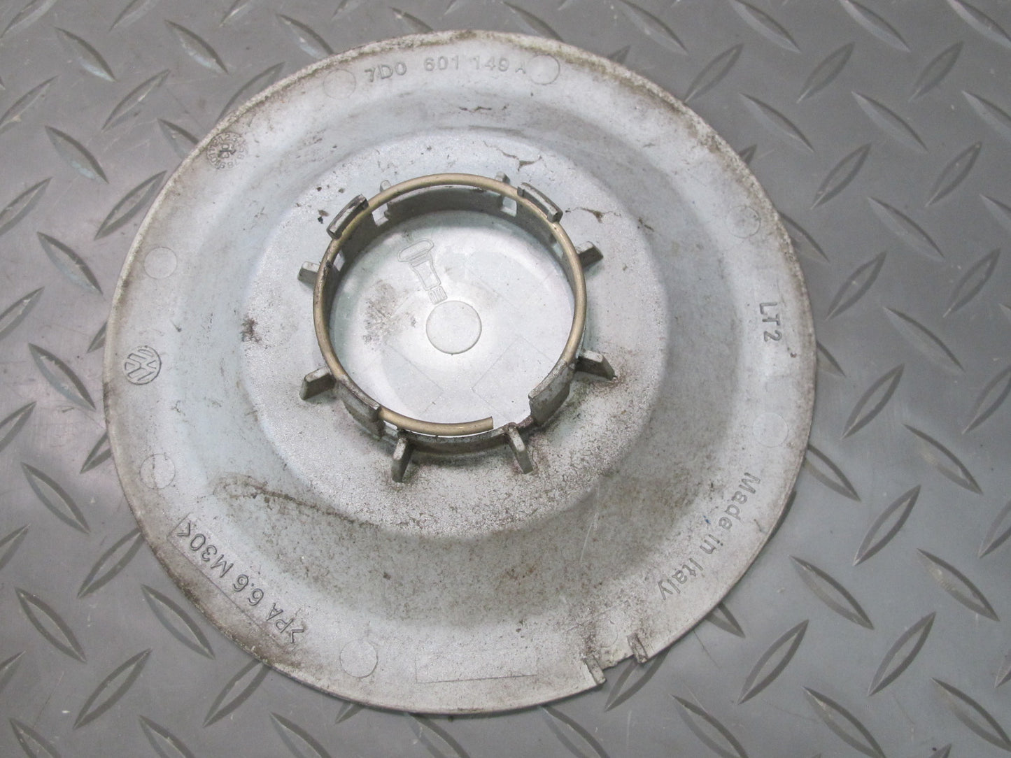 99-03 VW Eurovan T4 Set of 4 Front & Rear Wheel Hub Center Cap Cover OEM