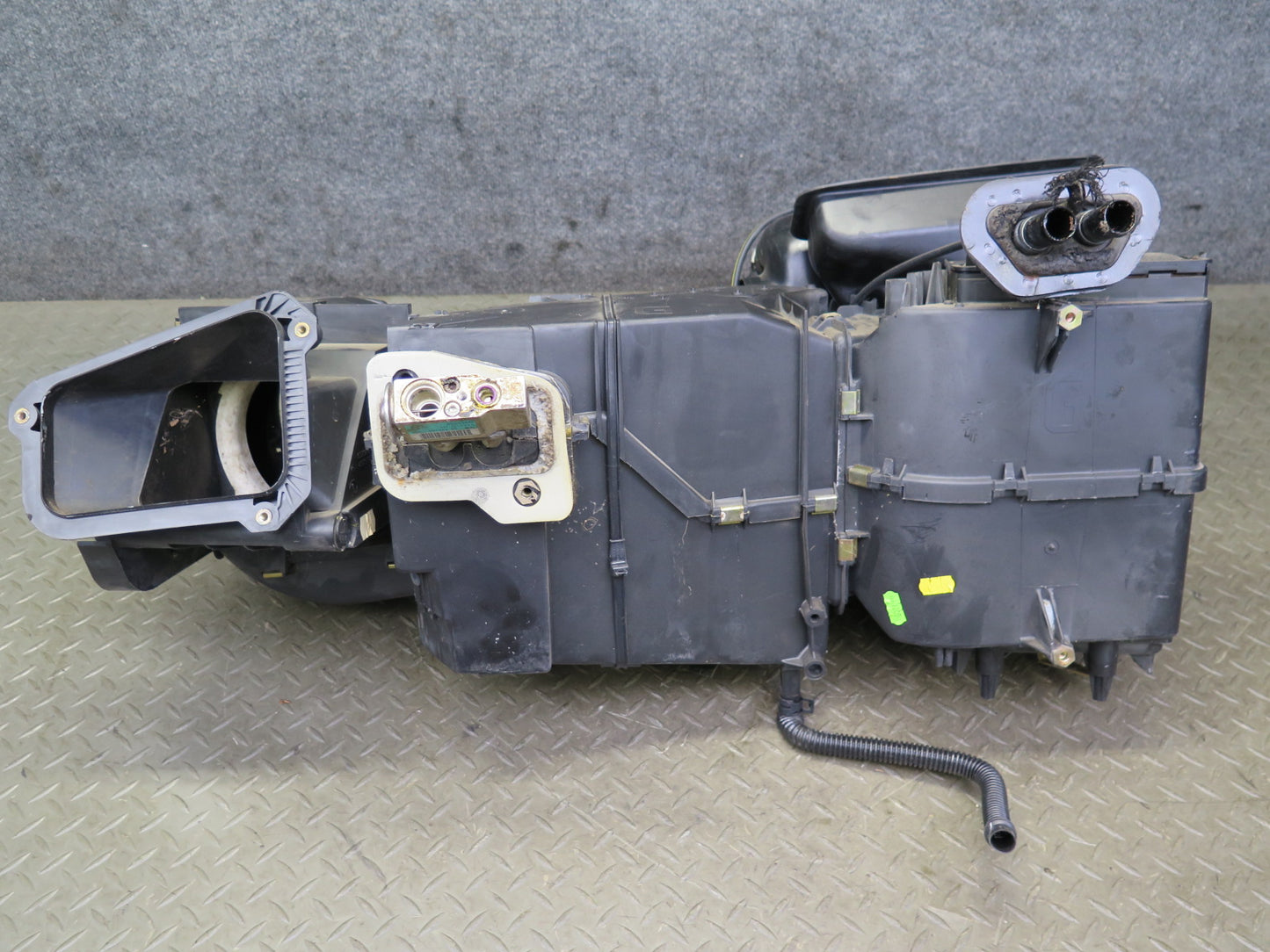 99-03 VW Eurovan T4 Front A/C Evaporator Hvac Blower Motor Climate Box OEM