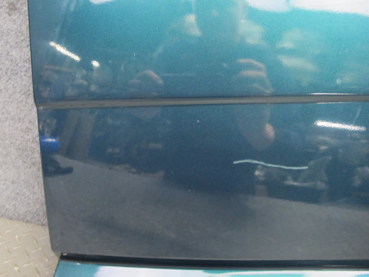 99-03 VW Eurovan T4 Front Right Fender Shell Panel Green Pearl OEM