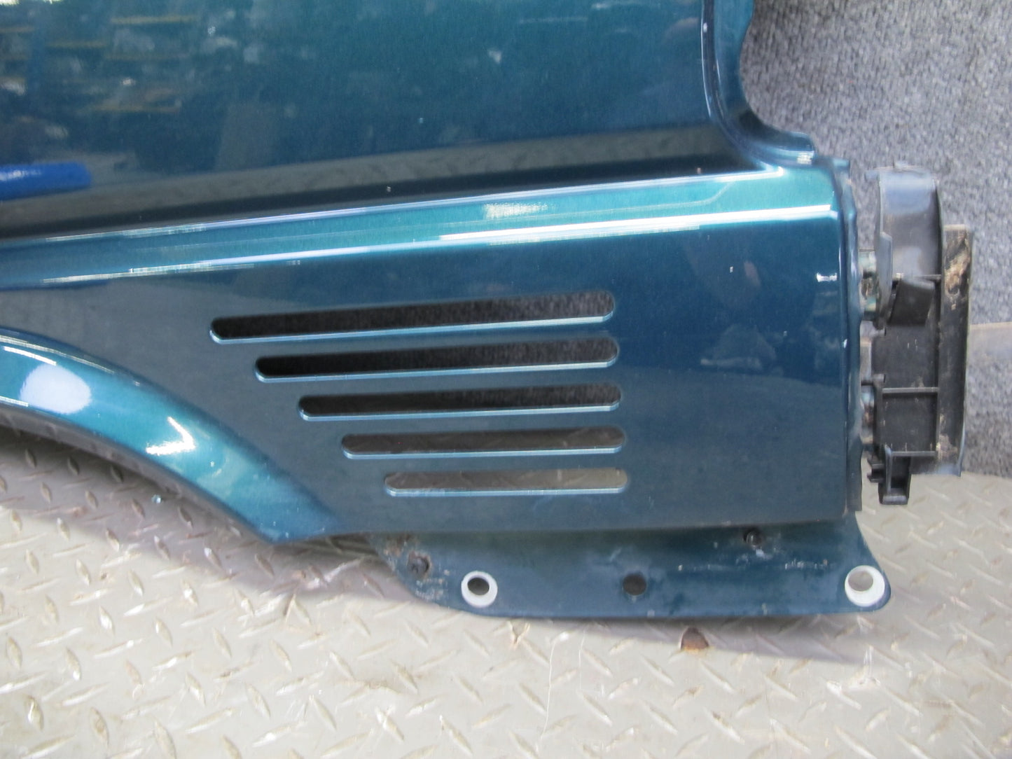 99-03 VW Eurovan T4 Front Right Fender Shell Panel Green Pearl OEM