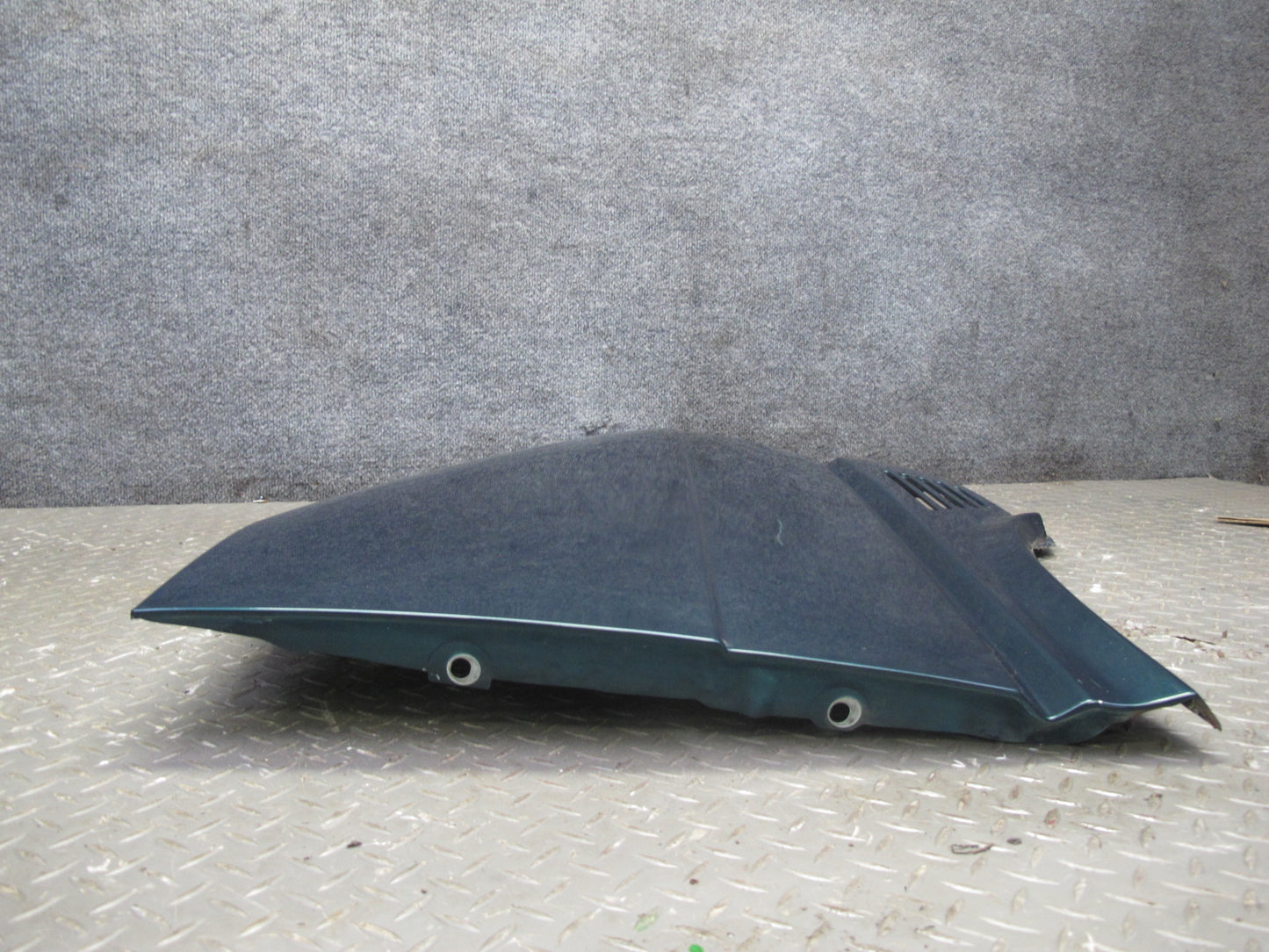 99-03 VW Eurovan T4 Front Right Fender Shell Panel Green Pearl OEM