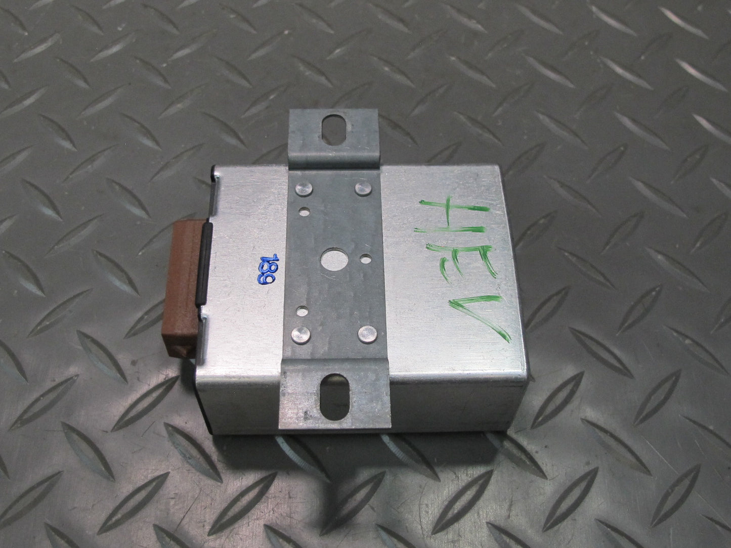 99-03 VW Eurovan T4 Cruise Control Module Unit 4B0907305 OEM