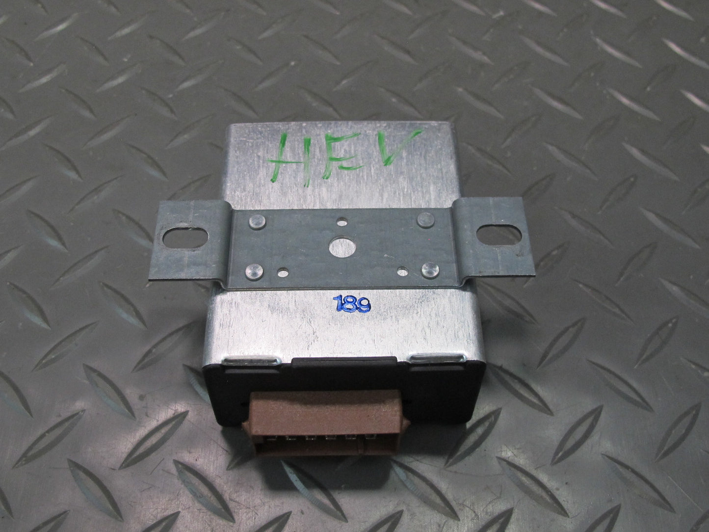 99-03 VW Eurovan T4 Cruise Control Module Unit 4B0907305 OEM