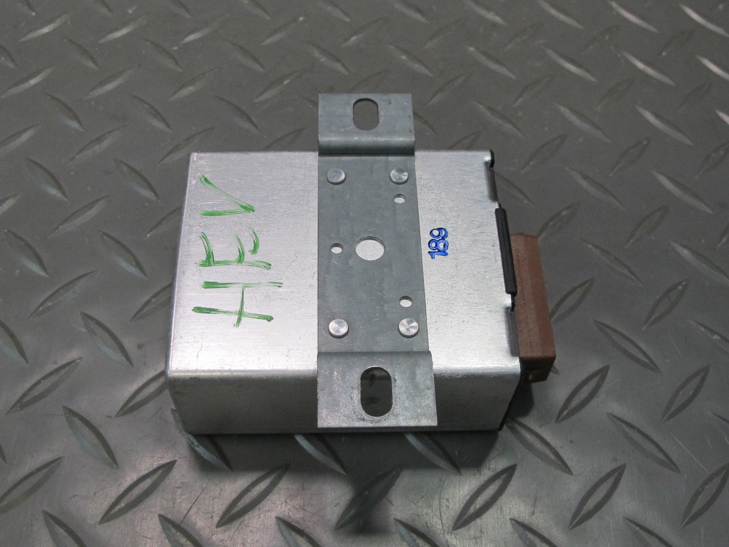 99-03 VW Eurovan T4 Cruise Control Module Unit 4B0907305 OEM