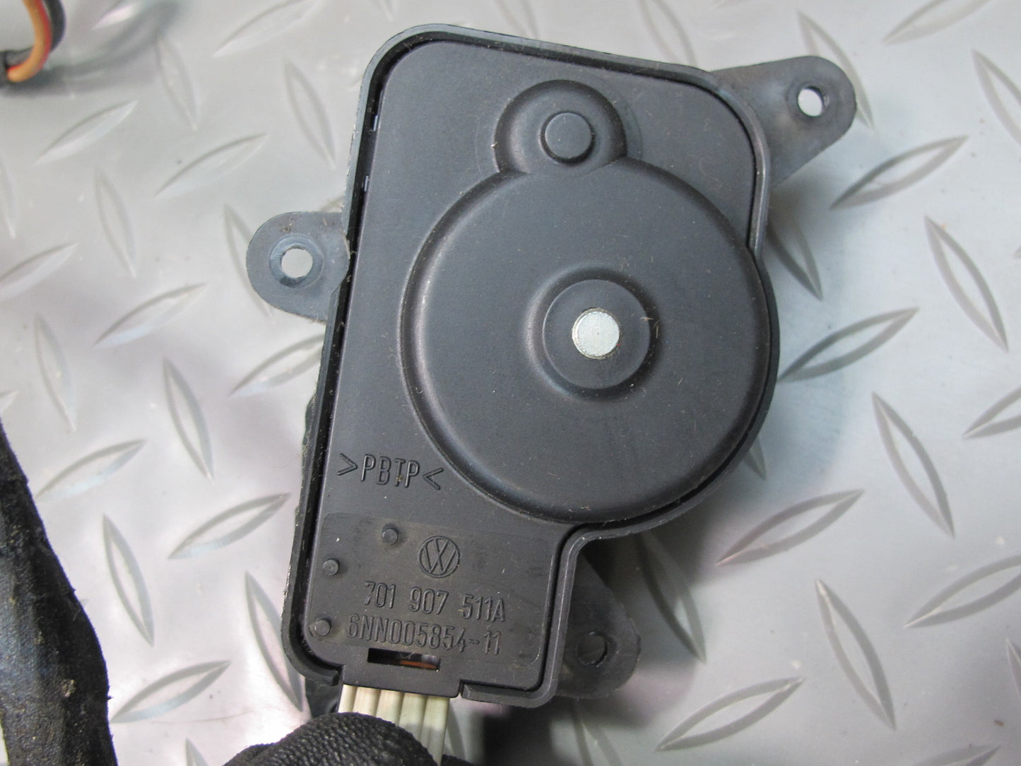 99-03 VW Eurovan T4 A/C Heater Flap Door Actuator Motor Wiring Set OEM