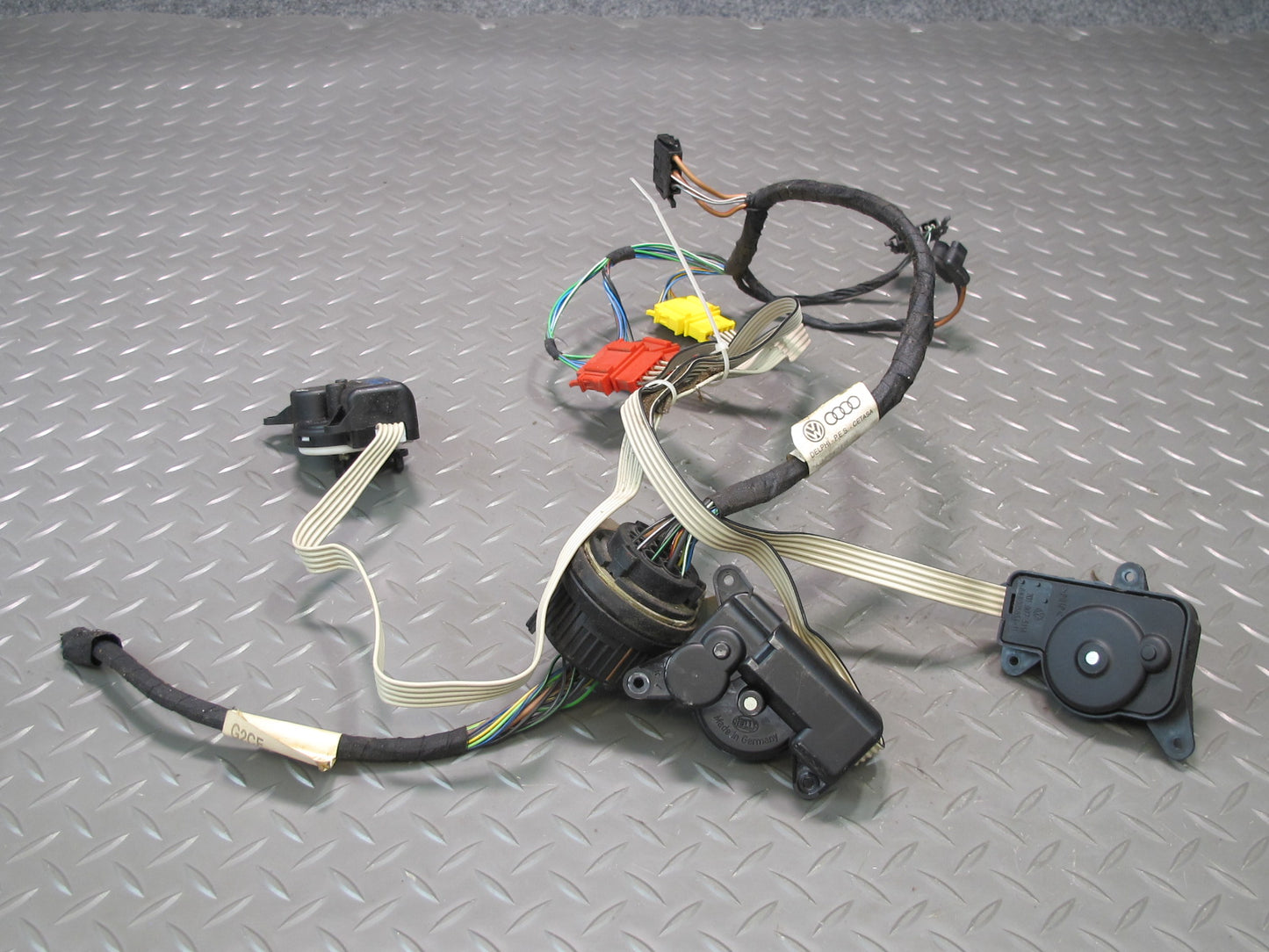 99-03 VW Eurovan T4 A/C Heater Flap Door Actuator Motor Wiring Set OEM