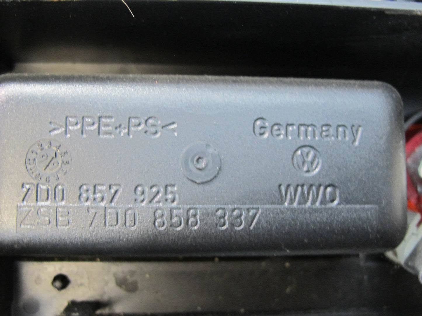 99-03 VW Eurovan T4 Dash Center Radio Climate Trim Bezel Cover Panel OEM