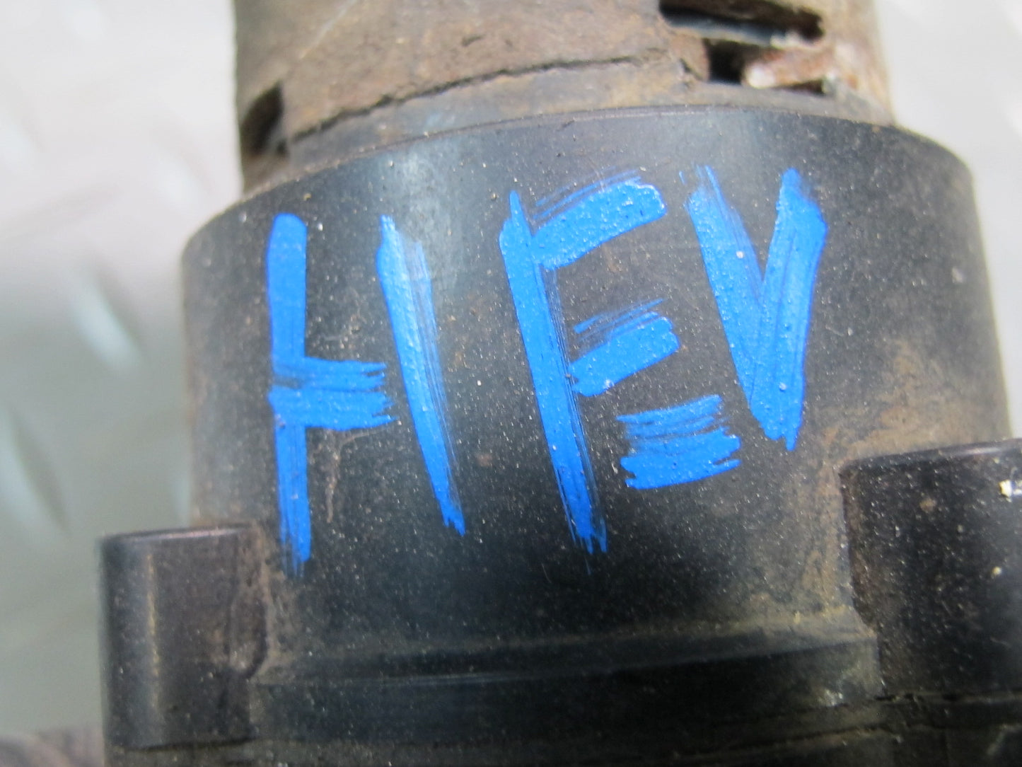 00-03 VW Eurovan T4 2.8L Engine Coolant Auxiliary AUX Water Pump OEM