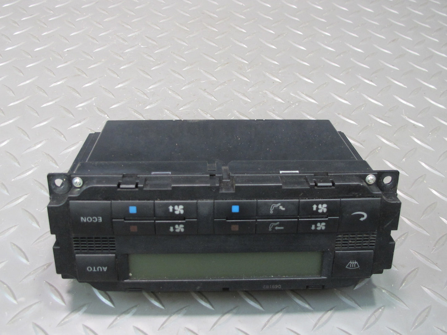 99-03 VW Eurovan T4 A/C Heater Climate Control Switch Panel 7D0907040 OEM