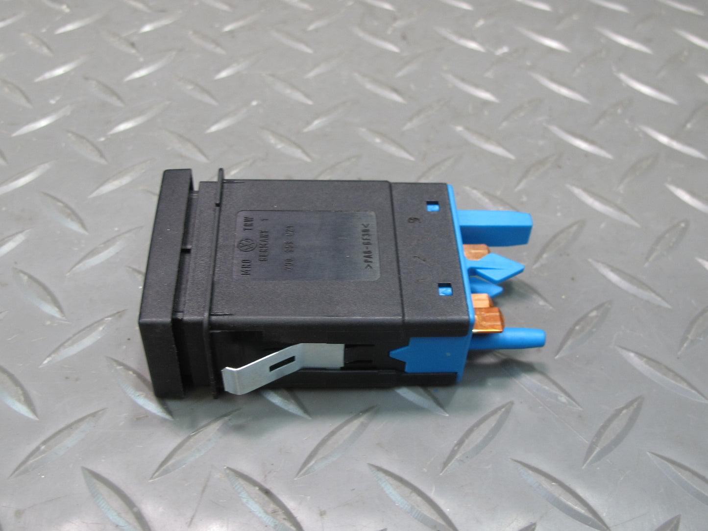 99-03 VW Eurovan T4 Rear Window Defrost Control Button Switch 7D0959621 OEM