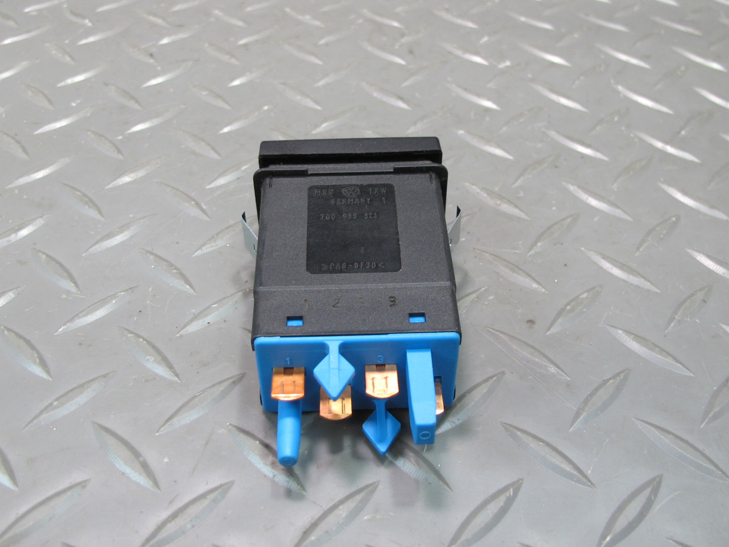 99-03 VW Eurovan T4 Rear Window Defrost Control Button Switch 7D0959621 OEM