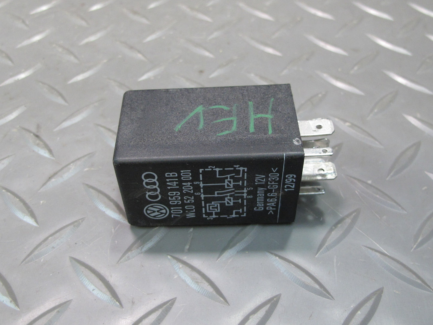 99-03 VW Eurovan T4 140 A/C Air Condition Relay Module 701959141B OEM