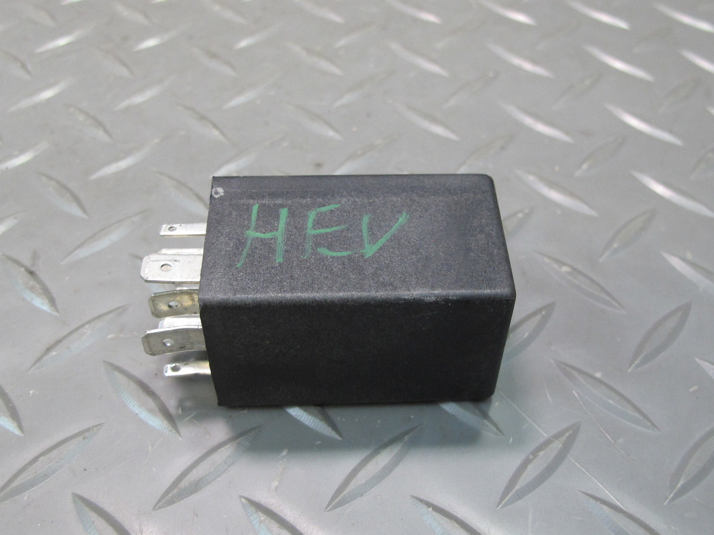 99-03 VW Eurovan T4 140 A/C Air Condition Relay Module 701959141B OEM