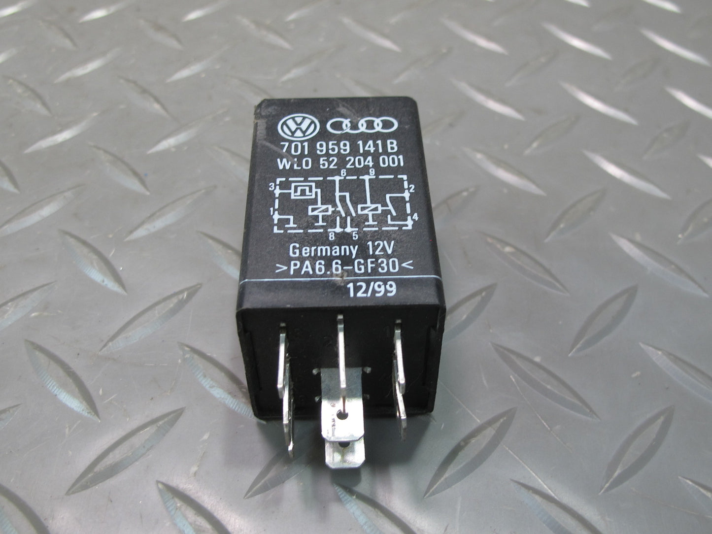 99-03 VW Eurovan T4 140 A/C Air Condition Relay Module 701959141B OEM