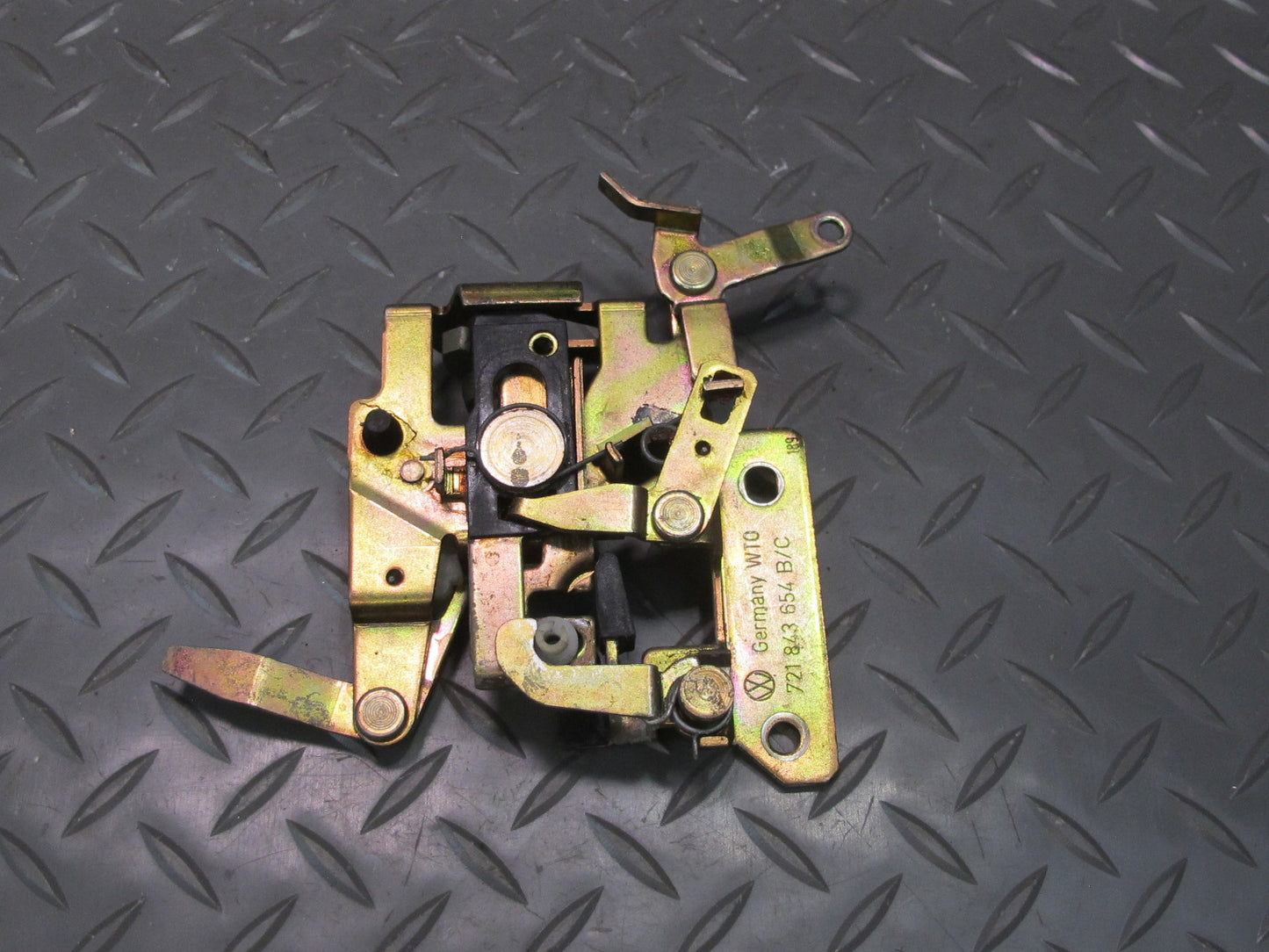 99-03 VW Eurovan T4 Right Sliding Door Lock Latch 721843654B OEM