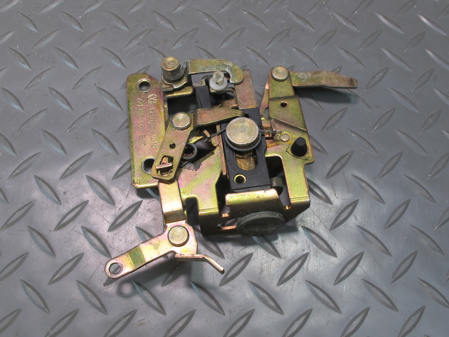 99-03 VW Eurovan T4 Right Sliding Door Lock Latch 721843654B OEM