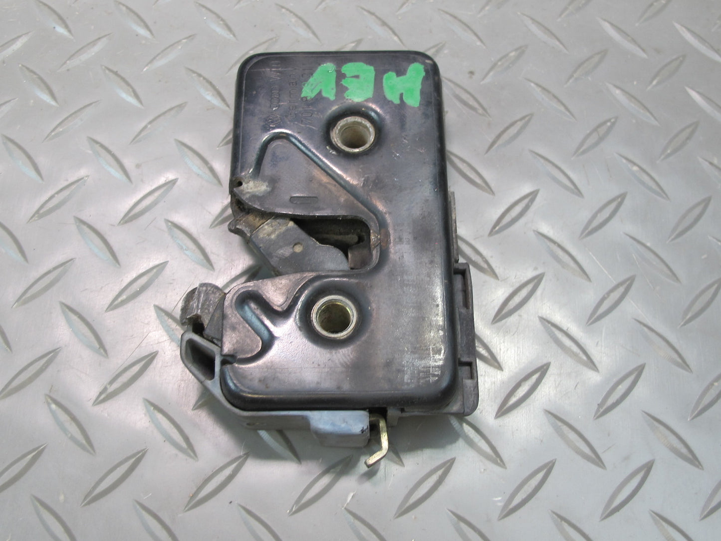 97-03 VW Eurovan T4 Rear Trunk Tailgate Hatch Lock Latch 701829211H OEM