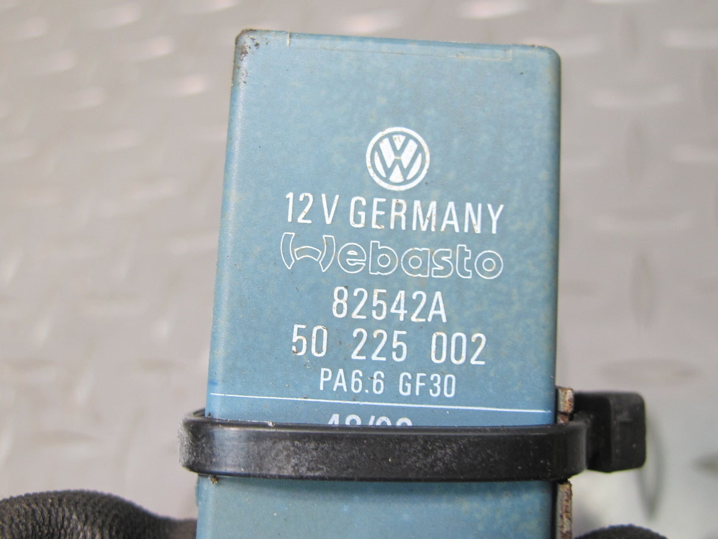 99-03 VW Eurovan T4 Sunroof Motor Drive Unit w Relay 701959731B OEM