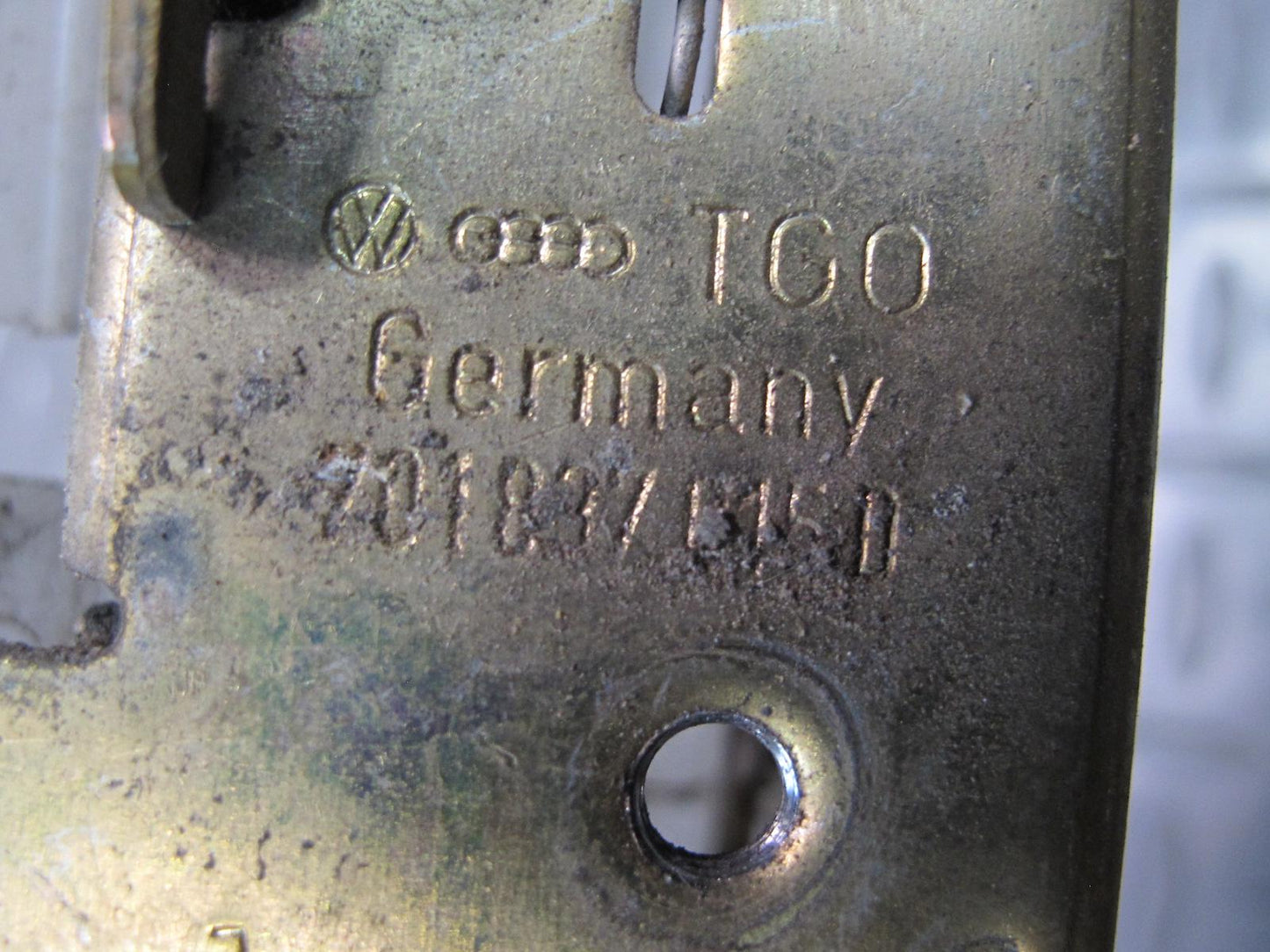 97-03 VW Eurovan T4 Front Left Door Lock Latch 701837015D OEM