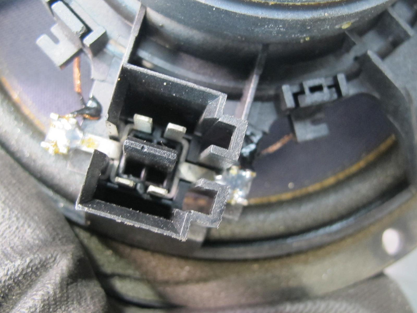 99-03 VW Eurovan T4 Set of 2 Front Left & Right Door Audio Speaker OEM