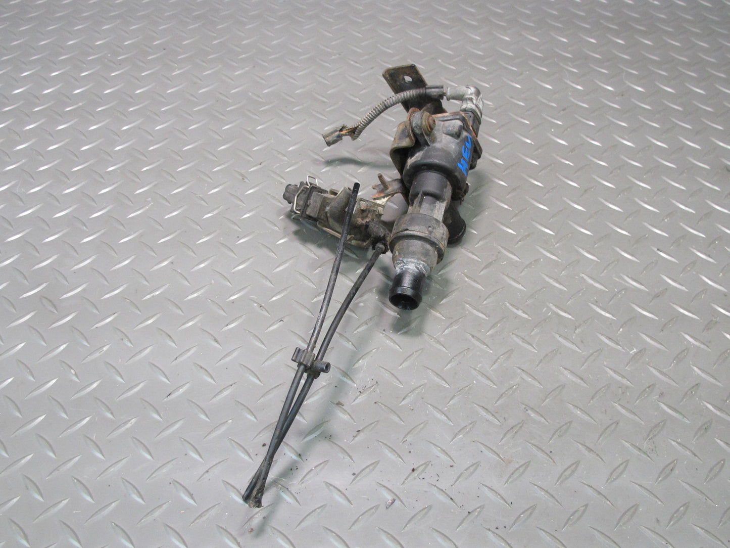 00-03 VW Eurovan T4 2.8L Engine Coolant Main Water Pump OEM