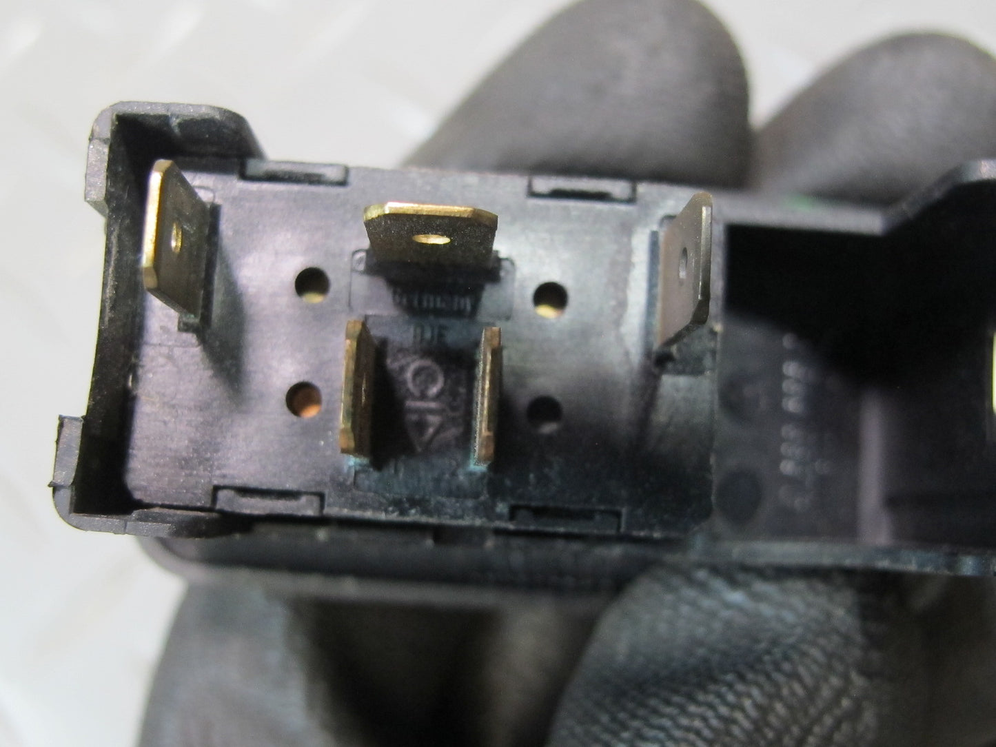 99-03 VW Eurovan T4 Front Right Door Power Window Switch OEM