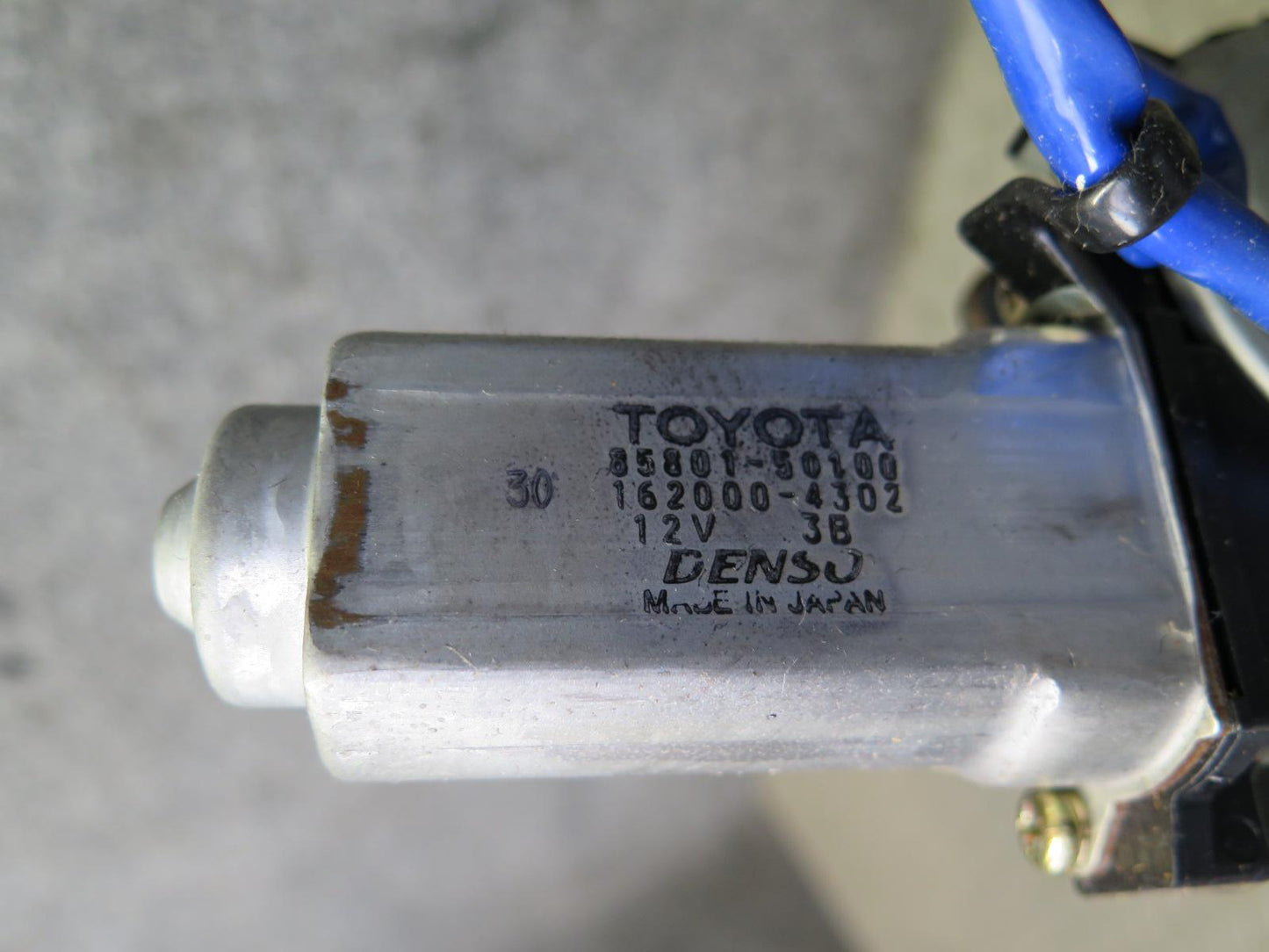 98-00 Lexus UCF20L LS400 Front Left Seat Lower Leather Cushion Gray w Switch OEM