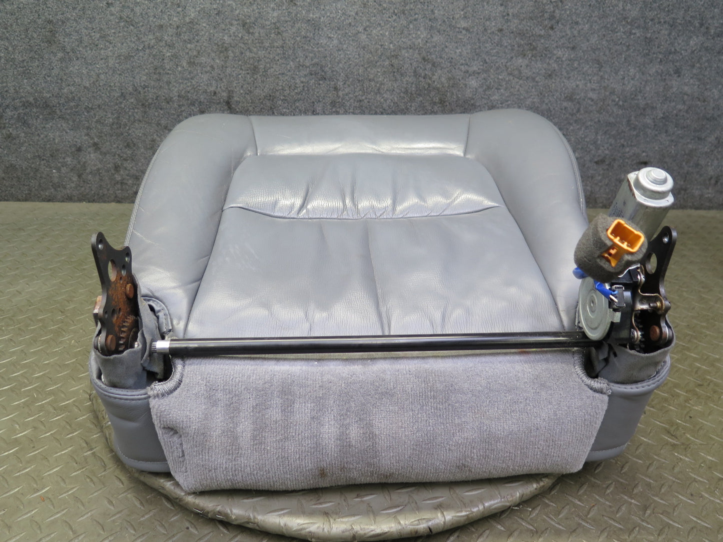 98-00 Lexus UCF20L LS400 Front Left Seat Lower Leather Cushion Gray w Switch OEM