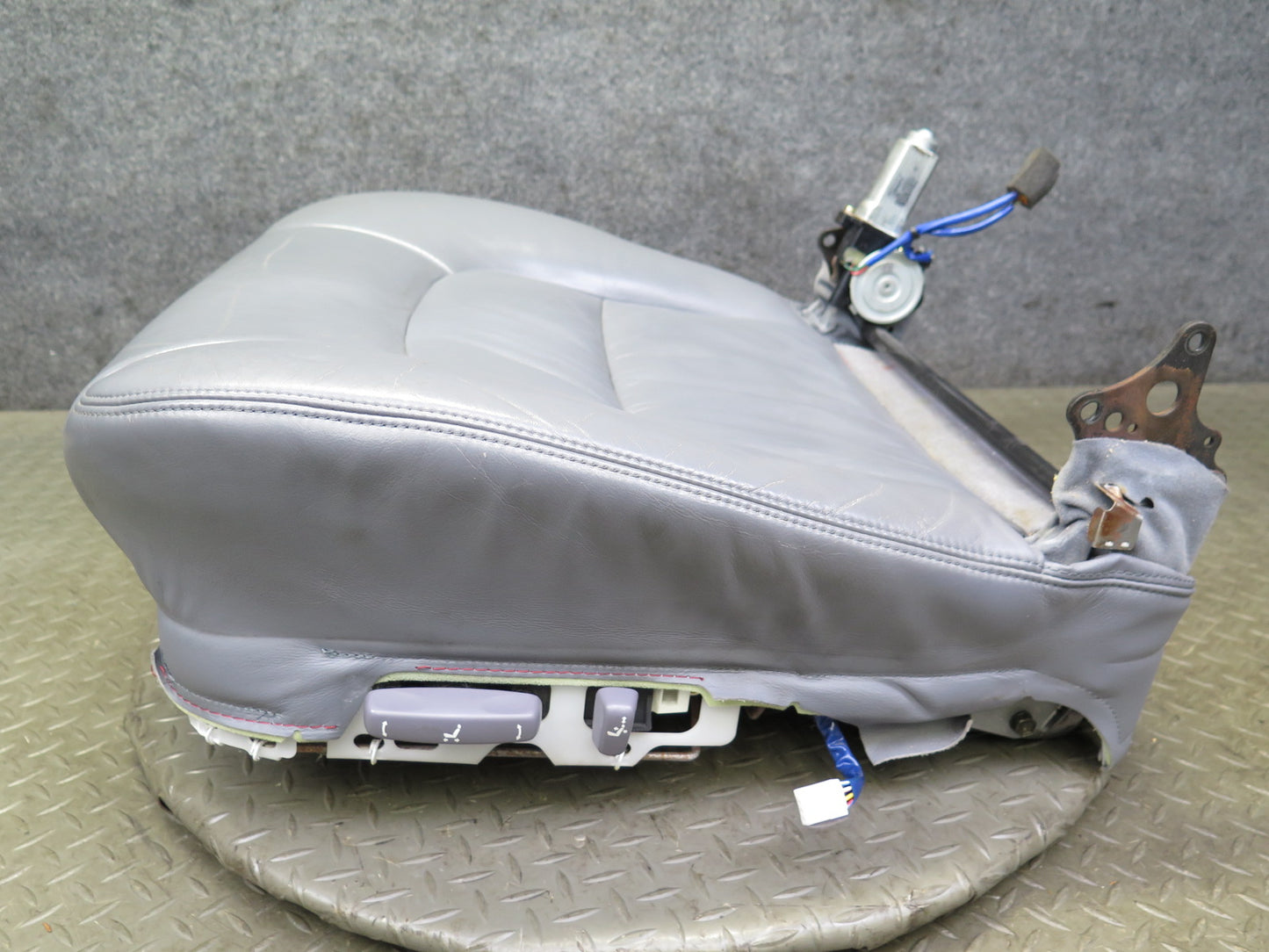 98-00 Lexus UCF20L LS400 Front Left Seat Lower Leather Cushion Gray w Switch OEM