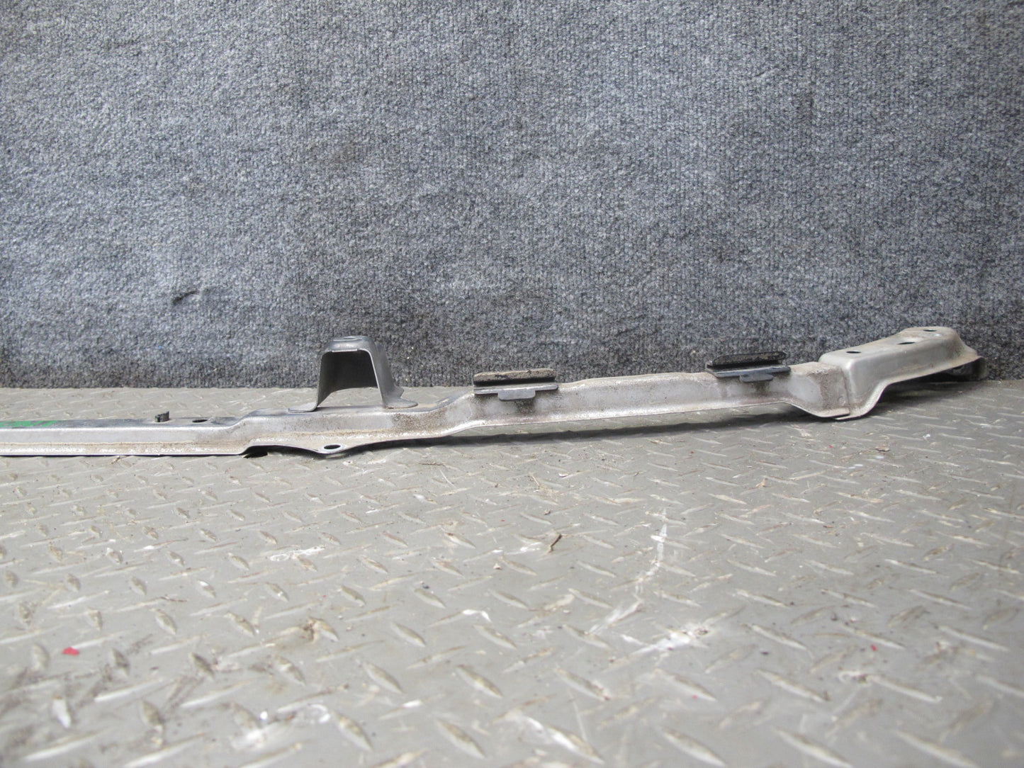 98-00 Lexus UCF20L LS400 Front Bumper Reinforcement Upper Bracket Bar OEM