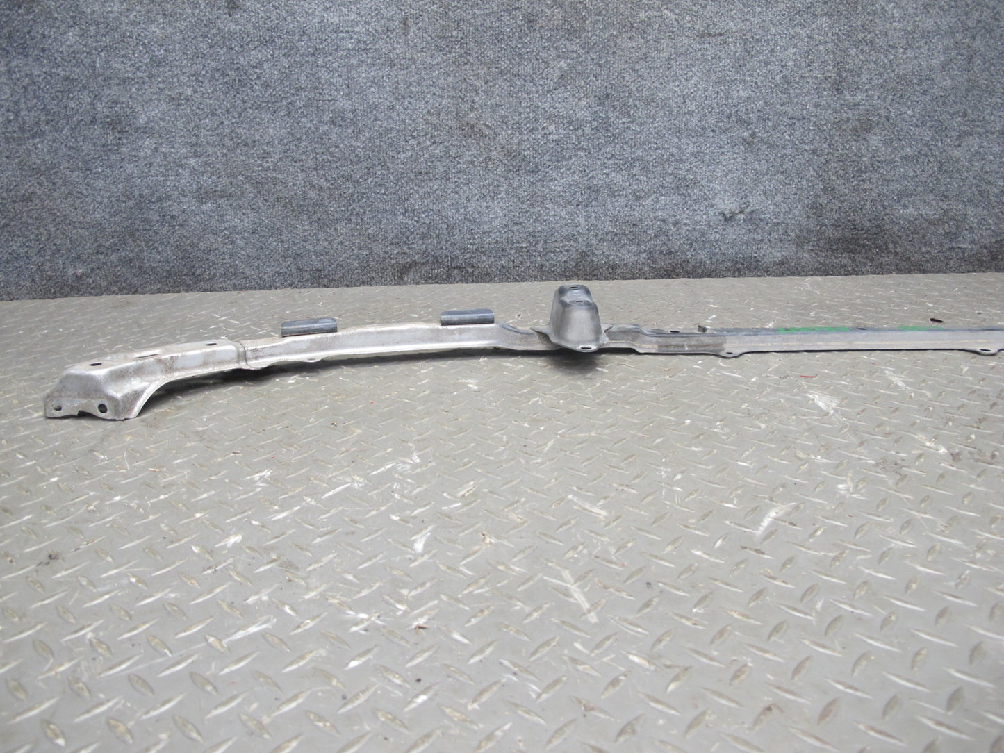 98-00 Lexus UCF20L LS400 Front Bumper Reinforcement Upper Bracket Bar OEM