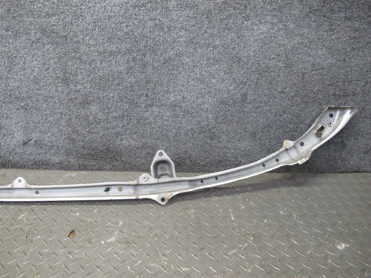 98-00 Lexus UCF20L LS400 Front Bumper Reinforcement Upper Bracket Bar OEM