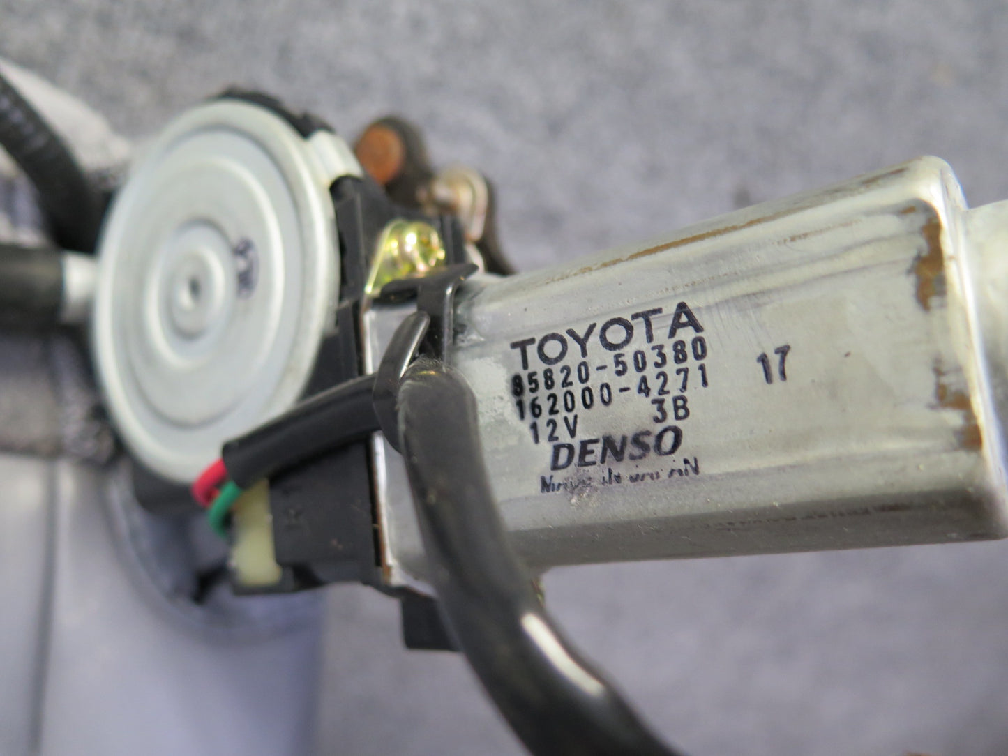 98-00 Lexus UCF20 LS400 Front Right Seat Lower Leather Cushion Gray w Switch OEM