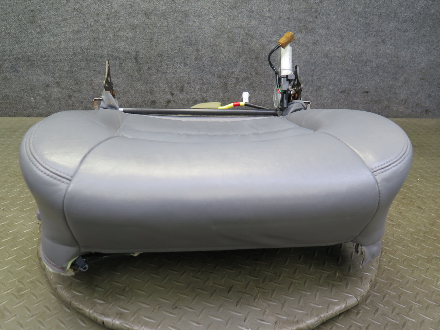 98-00 Lexus UCF20 LS400 Front Right Seat Lower Leather Cushion Gray w Switch OEM