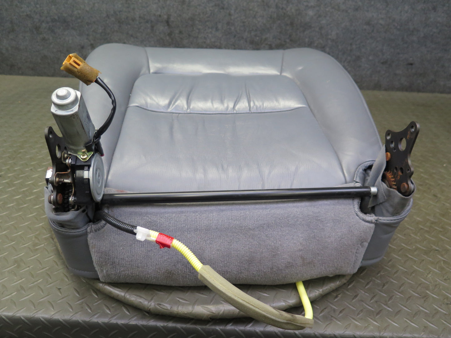 98-00 Lexus UCF20 LS400 Front Right Seat Lower Leather Cushion Gray w Switch OEM