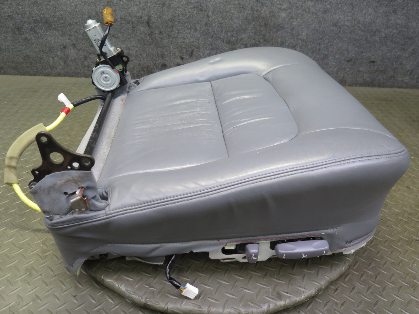 98-00 Lexus UCF20 LS400 Front Right Seat Lower Leather Cushion Gray w Switch OEM