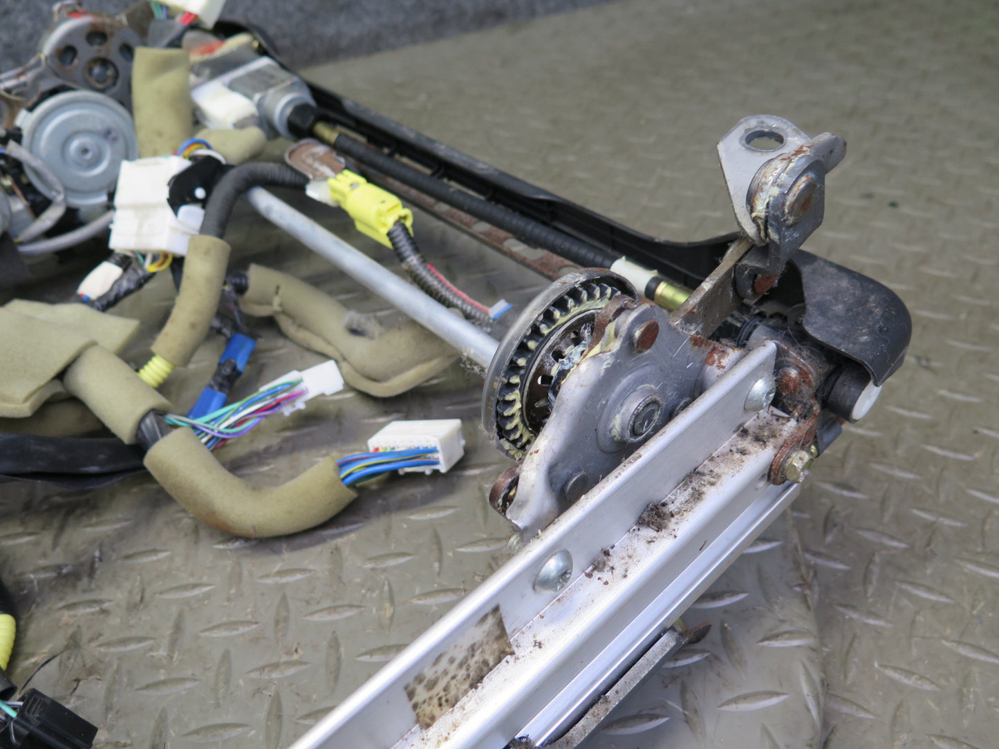 98-00 Lexus LS400 Front Left Seat Lower Frame Track Rail w Motor & Wire OEM