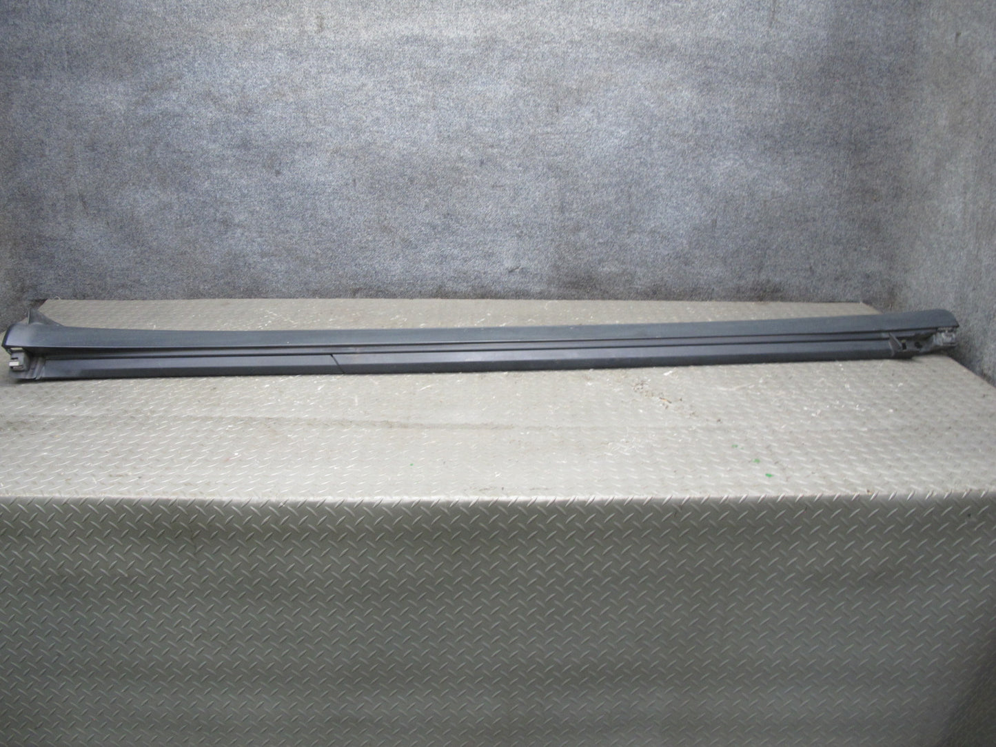 2011-2018 Porsche Cayenne 958 Left & Right Side Skirt Rocker Panel Molding Set