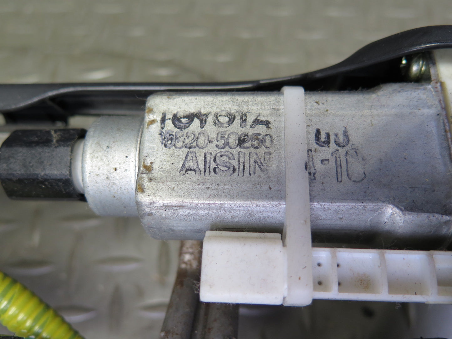 97-00 Lexus LS400 Front Right Seat Lower Frame Track Rail w Motor & Wire OEM