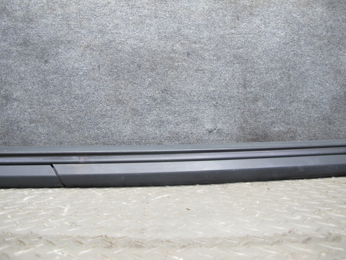 2011-2018 Porsche Cayenne 958 Left & Right Side Skirt Rocker Panel Molding Set