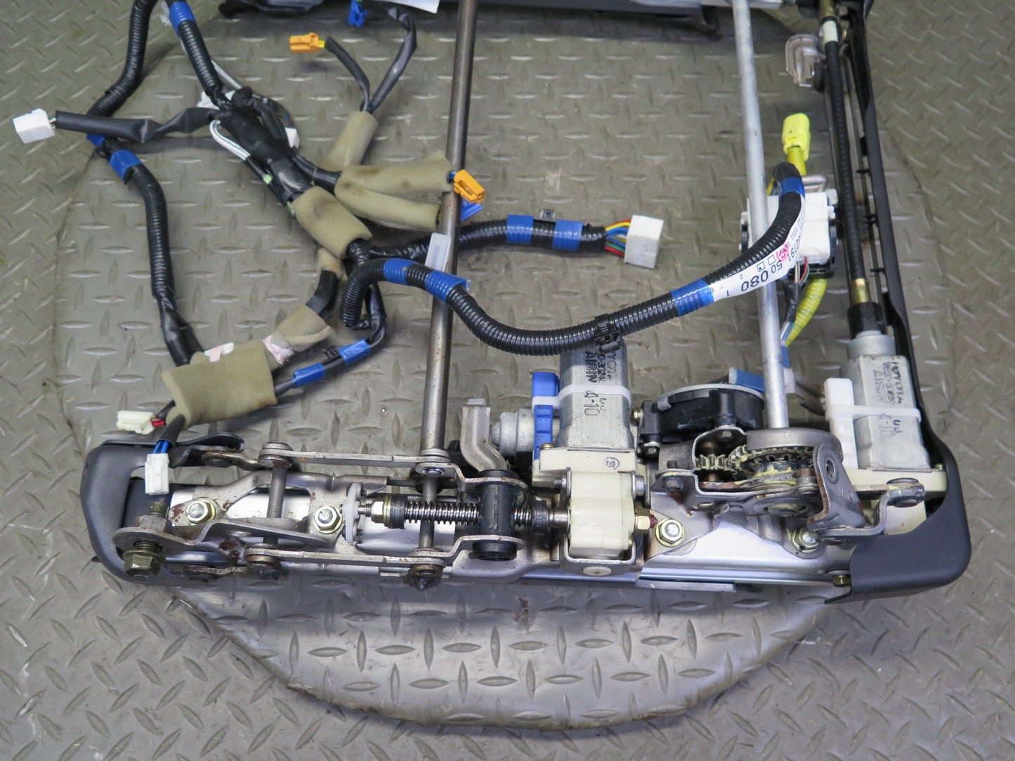 97-00 Lexus LS400 Front Right Seat Lower Frame Track Rail w Motor & Wire OEM