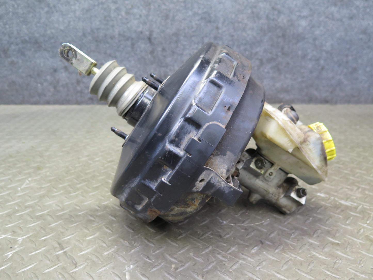 99-03 VW Eurovan T4 Brake Master Cylinder Booster Fluid Reservoir 7D0612101B OEM