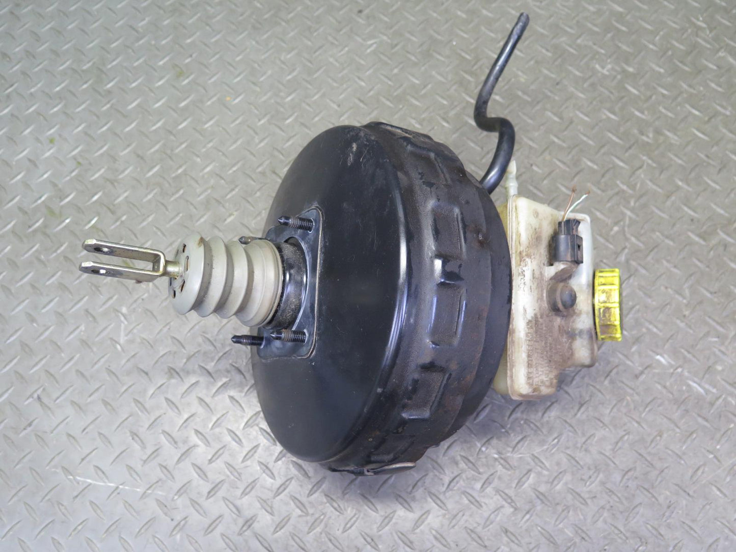 99-03 VW Eurovan T4 Brake Master Cylinder Booster Fluid Reservoir 7D0612101B OEM