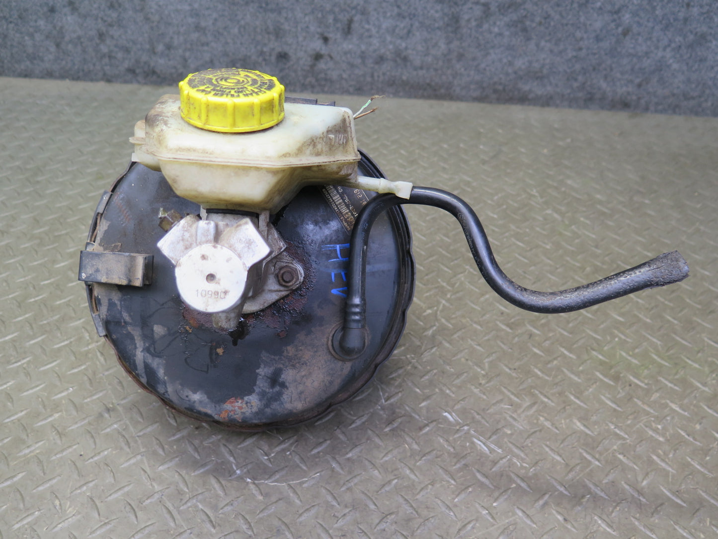 99-03 VW Eurovan T4 Brake Master Cylinder Booster Fluid Reservoir 7D0612101B OEM