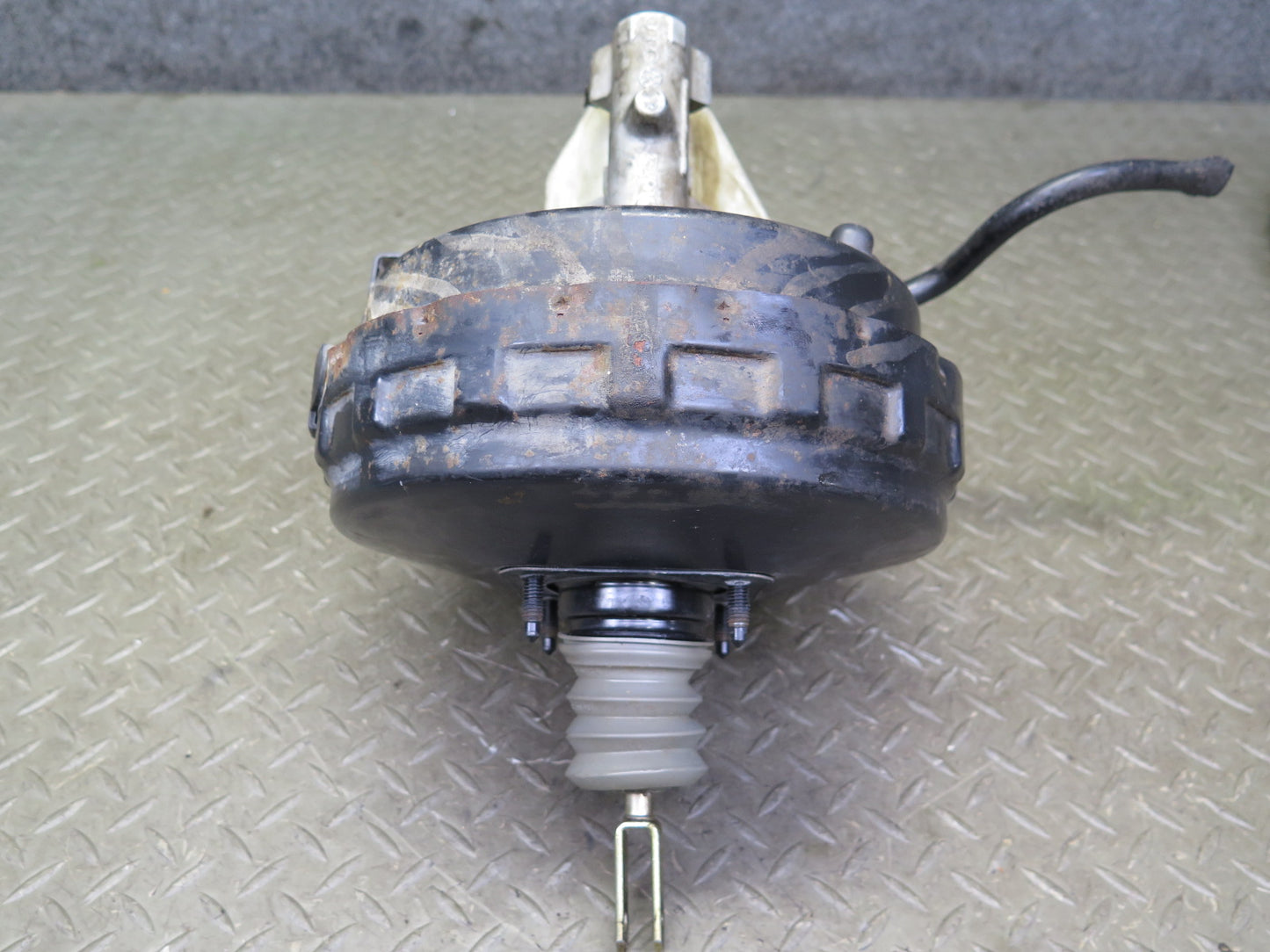 99-03 VW Eurovan T4 Brake Master Cylinder Booster Fluid Reservoir 7D0612101B OEM